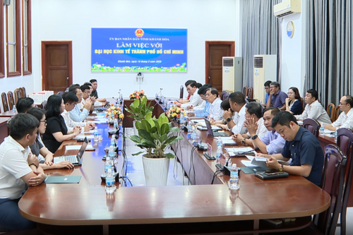 UEH và tỉnh Khánh Hòa thống nhất kế hoạch khởi công UEH Nha Trang vào ngày 19/8/2025 và mở rộng thêm 2ha để triển khai dự án Trung tâm đổi mới sáng tạo