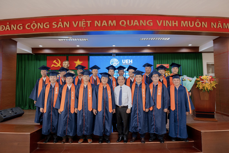 Tot Nghiep Ths Q7 022024 (25)