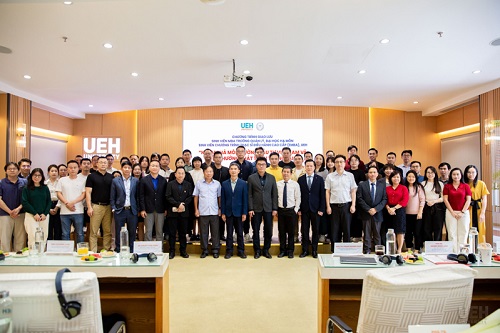 Chương trình giao lưu quốc tế giữa học viên MBA của Trường Quản lý, Đại học Hạ Môn (Xiamen University) và học viên chương trình Thạc sĩ Điều hành cao cấp (EMBA) của UEH