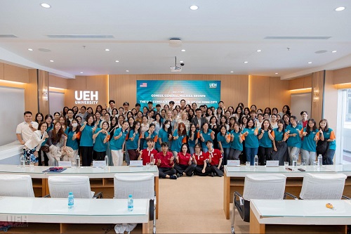 UEH vinh dự đón tiếp Tổng Lãnh sự Hoa Kỳ, thúc đẩy chiến lược hợp tác sâu rộng và toàn diện giai đoạn mới 