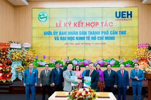 Lễ ký kết Thỏa thuận hợp tác giai đoạn 2025-2030 giữa UEH và Ủy ban nhân dân TP. Cần Thơ: Mở rộng hợp tác chiến lược vì sự phát triển bền vững của vùng Đồng bằng sông Cửu Long