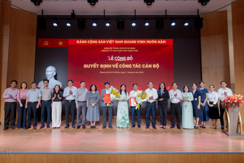 Hội nghị Đảng bộ và cán bộ chủ chốt mở rộng UEH 6 tháng đầu năm 2026, triển khai Đề án của Thủ tướng về UEH Top 150 Châu Á và khen thưởng tập thể, cá nhân có thành tích xuất sắc trong học tập và làm theo tư tưởng, đạo đức, phong cách Hồ Chí Minh năm 2026 (5/2025 – 4/2026)