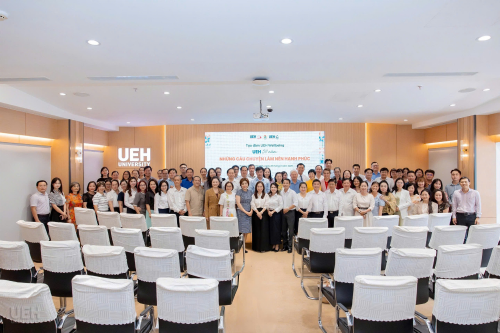 Tọa đàm “UEH 50 năm – Những câu chuyện làm nên hạnh phúc”: Lắng nghe và lan tỏa giá trị hạnh phúc trong môi trường đại học